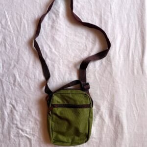 Green sling bag