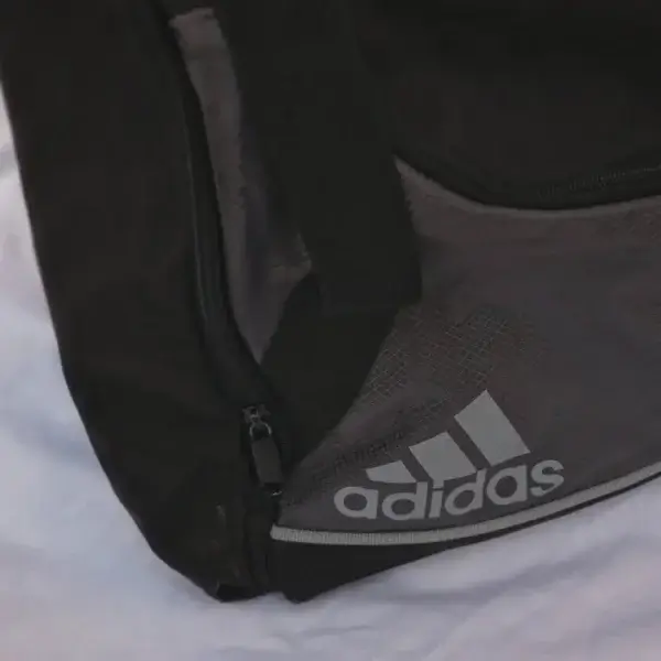 Adidas sports bag - Image 5