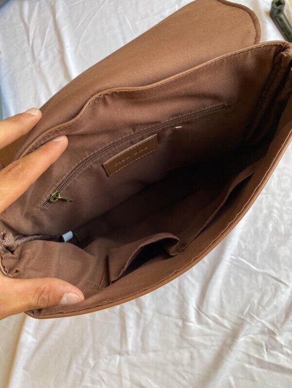 A leather backpack 🎒 - Image 3