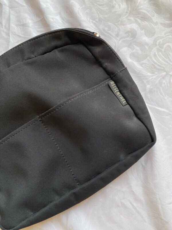 BLACK BANANA BAG 💼 - Image 3