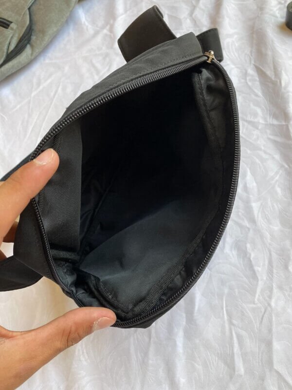 BLACK BANANA BAG 💼 - Image 4