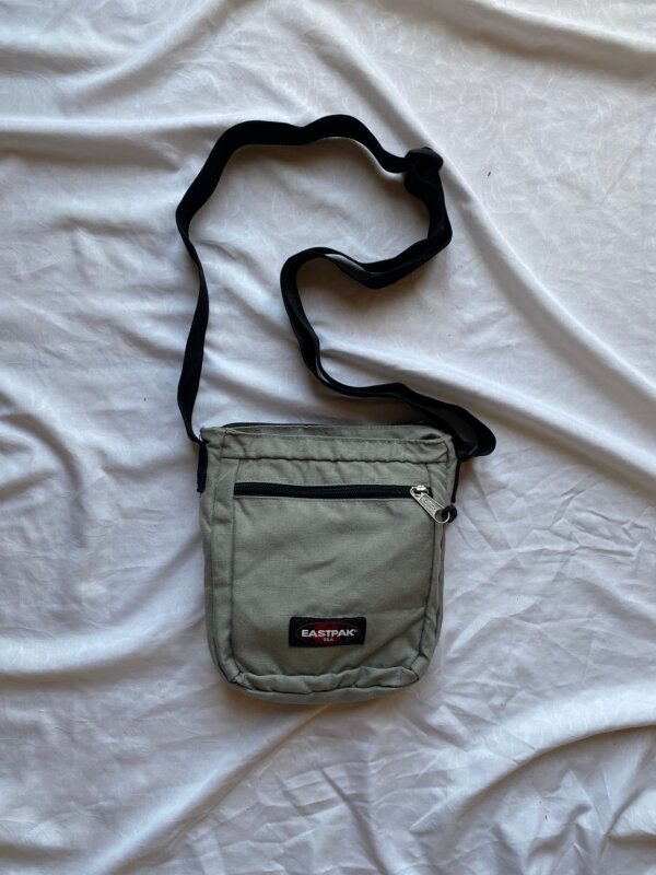 SACOCHE EASTPAK GRISE