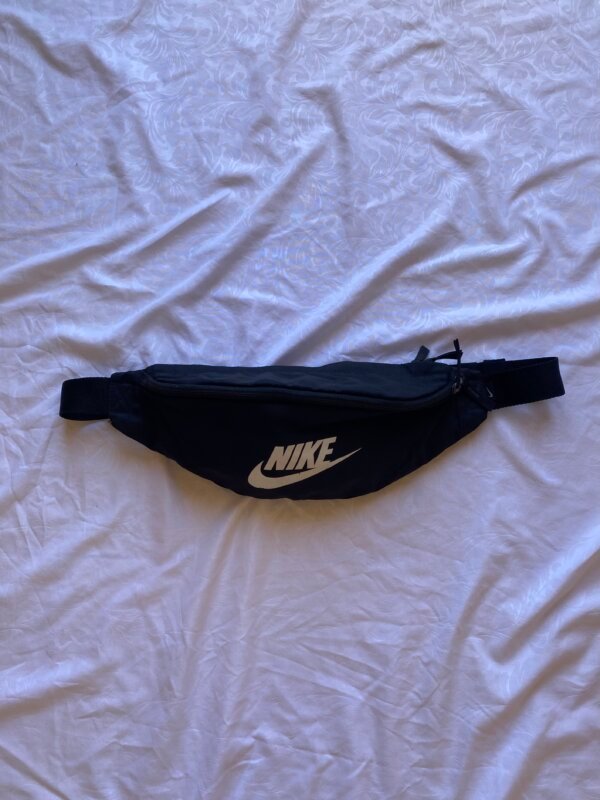 NIKE BANANA BAG