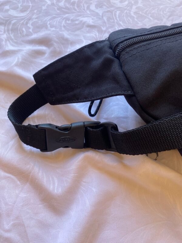 EASTPACK BANANA BLAACK - Image 4