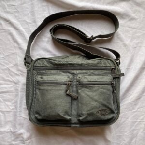 EASTPAK MESSENGER BAG