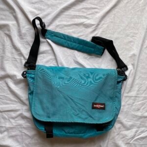 EASTPAK MESSENGER BAG