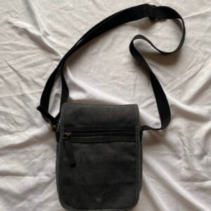 Black sacoche