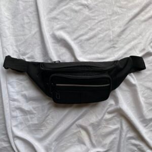 Black simple banana bag